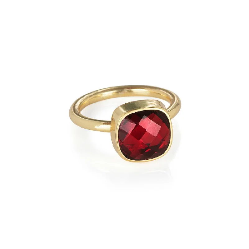 Sapphire Gemstone Rings in a Cathedral SettingGarnet Cocktail Ring | Gold