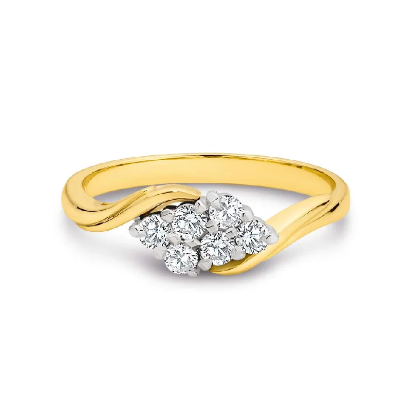 Three - Stone Diamond Rings with Princess - Cut Diamonds9K Yellow Gold 6x Diamond Ring /Cluster Dress Ring TDW 0.33ct GH SI2-I1