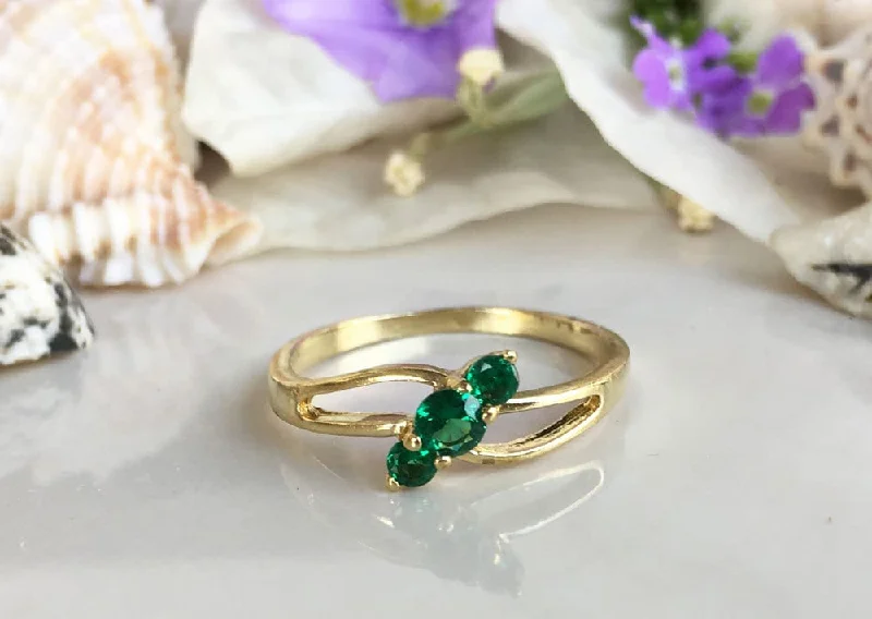 Amethyst Gemstone Rings in a Vintage - Style SettingEmerald Ring - May Birthstone - Delicate Ring with Diagonally Placed Three Round Emerald Gemstones