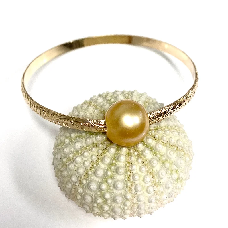 Adjustable Leather Bangles for a Bohemian StyleBangle ALII - gold south sea pearl (B448)