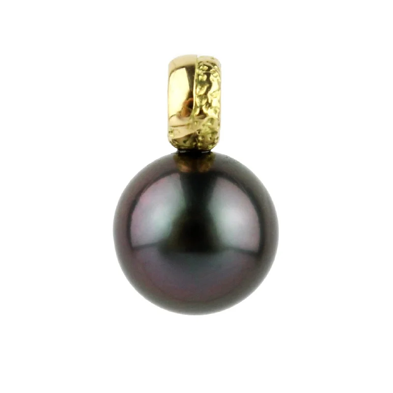 Crystal - Embellished Pendant Necklaces for a Glamorous LookMidnight Purple 10.4mm Tahitian Pearl Pendant on 18K Yellow Gold