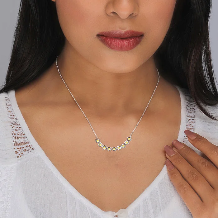 Crystal - Embellished Pendant Necklaces for a Glamorous LookSilver Like Daffodils Necklace